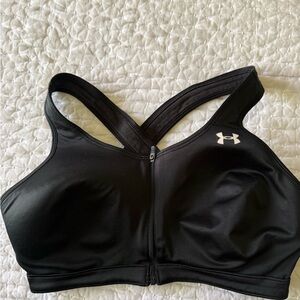 Underarmour Front Zip sports bra
